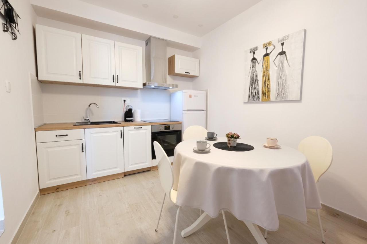 Apartment Smile Solin Exterior foto