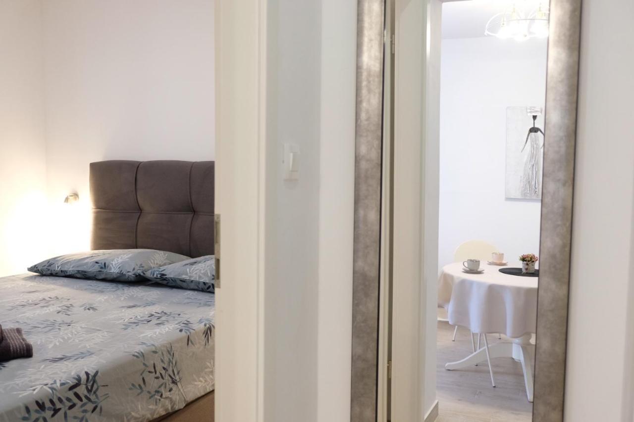 Apartment Smile Solin Exterior foto